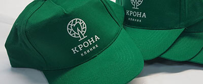 кепки з логотипом